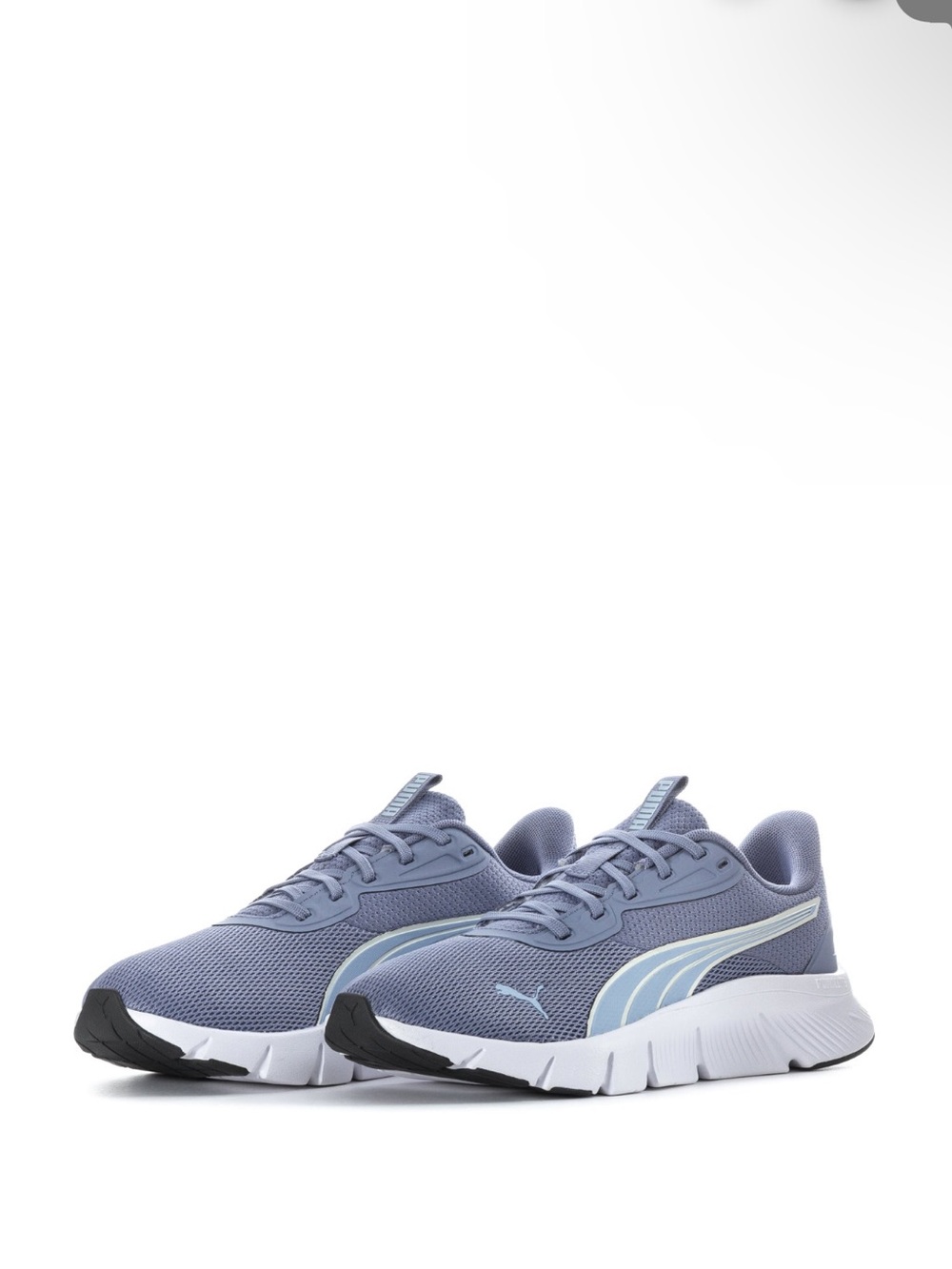 Puma Women’s Athletic Shoes - Light Blue and White 7 flex focus